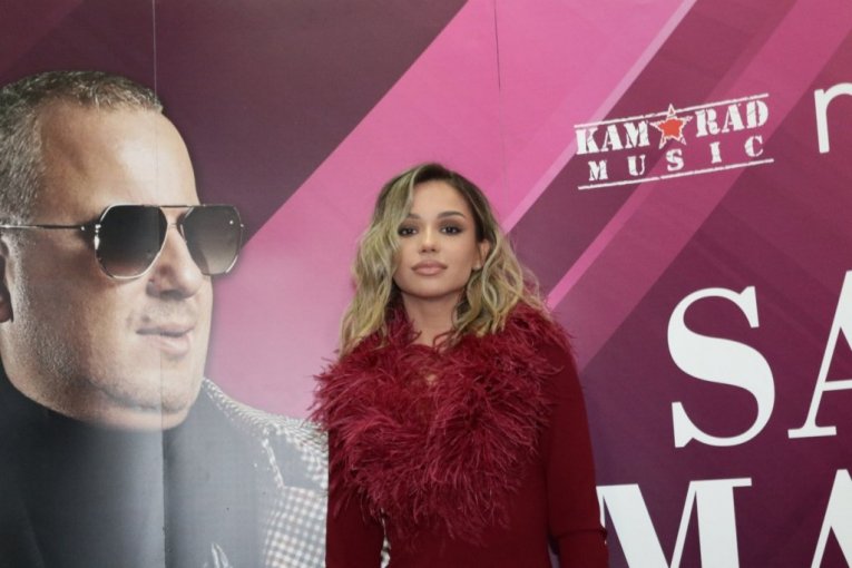 Breskvica na koncertu Saše Matića