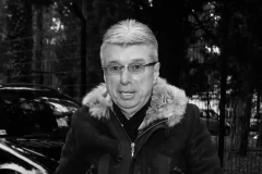 "SAŠA POPOVIĆ MI JE REKAO DA SAM P***RAST": Pevač godinama ćutao o tajnom razgovoru s pokojnim direktorom "Granda"