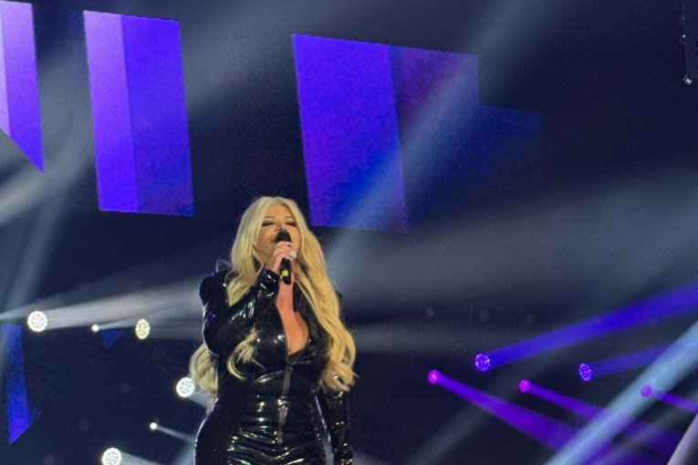 Dara Bubamara gošća na koncertu Lepe Brene