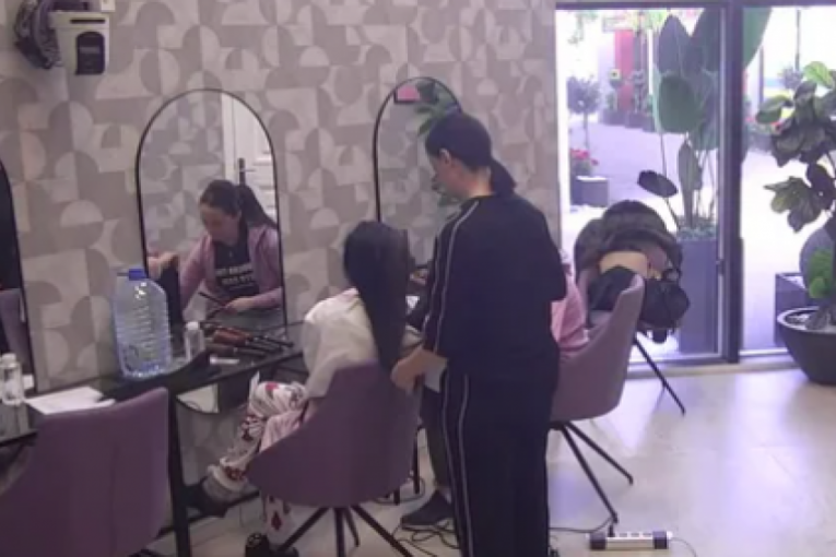 Anđela Đuričić u salonu 