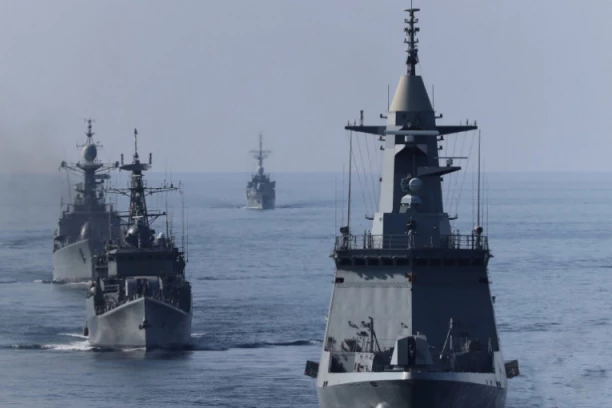 NAPETOST SE NE SMIRUJE! Danska šalje bivšu sovjetsku krstaricu na Grenland