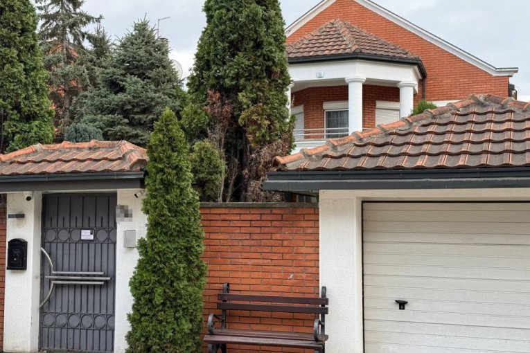 Saša Popović kuća