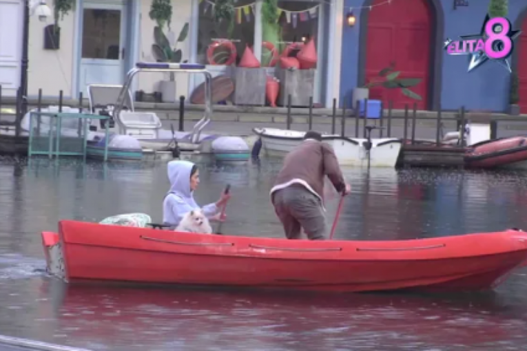 Anđela i Gastoz plivaju do Rajskog ostrva