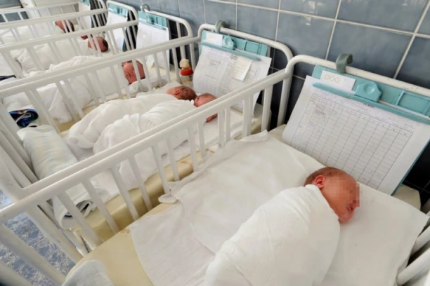 OVO JE PRVA BEBA ROĐENA NA BOŽIĆ! Na najradosniji hrišćanski praznik stigla DEVOJČICA!