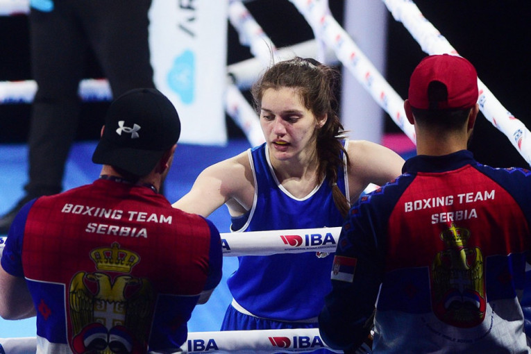 Srpske bokserke na SP u Nišu