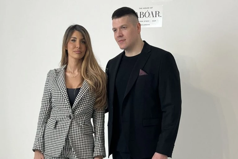 SUPRUGA SLOBE RADANOVIĆ MORALA DA BIRA IZMEĐU KIJE I LUNE! Jelena donela ŠOK-ODLUKU!