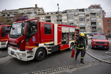 POŽAR GUTA STAN U NOVOM SADU! Vatrogasci dojurili na lice mesta (VIDEO)