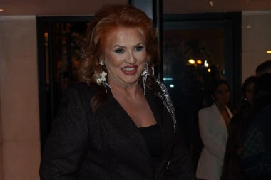 NAŠA PEVAČICA PEVALA MORTUS PIJANIM ARAPIMA: Svi detalji haosa sa svadbe, evo šta joj se desilo!