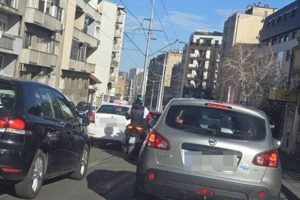 RADOVI NA AUTO-PUTU KROZ BEOGRAD: Noćne i dnevne obustave na tri deonice! VOZAČI, OPREZ!