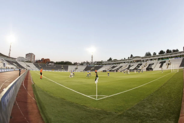 GEST ZA POŠTOVANJE! Dva velika igrača oprostila dug Partizanu!