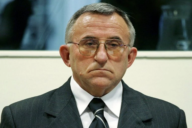 "1.500 MUDŽAHEDINA SU NESLAVNO ZAVRŠILI NA KOSMETU!" Bivši general o prodoru muslimana: Dolazili su iz Jemena, Saudijske Arabije i Irana! (VIDEO)