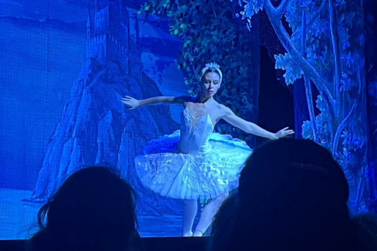 Balet ''Labudovo jezero'' u MTS dvorani