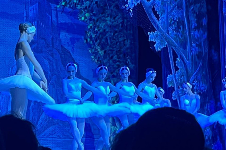 Balet ''Labudovo jezero'' u MTS dvorani
