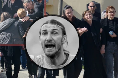 MAJKA RADIŠE ILIĆA PALA U NESVEST! Sve vreme je neutešno plakala, a onda se srušila (VIDEO)