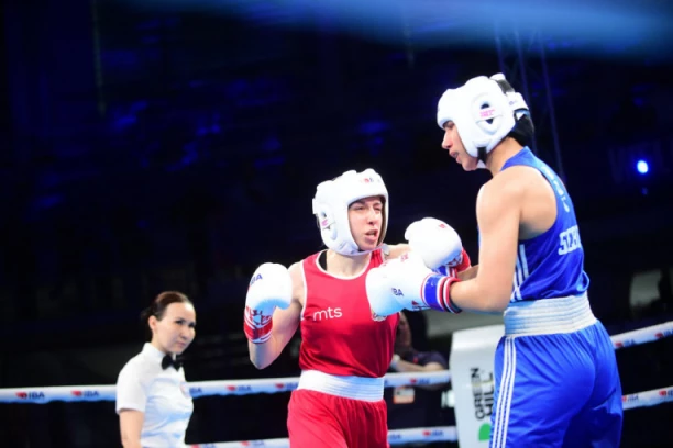 SRBIJA JE PONOSNA!  U polufinalu Svetskog prvenstva u boksu šest srpkinja krči put ka zlatu