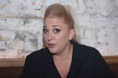 POLICIJA UHAPSILA NATAŠU AKSENTIJEVIĆ: Voditeljka je tada PRIVEDENA, otkriveni svi detalji sa ispitivanja!