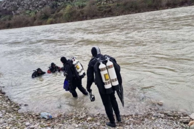 HOROR! Telo muškarca izvučeno iz reke!