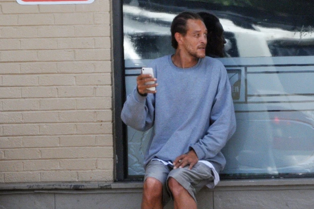 NBA ZVEZDA POSTALA BESKUĆNIK, A SADA SU GA SVI OTPISALI: I najbliži više ne mogu da mu pomognu