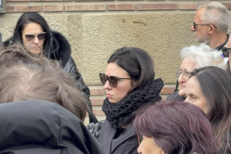 Roditelji i sestra Aleksandre Goncić