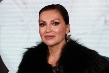 NINA BADRIĆ ZAVRŠILA NA SUDU! Pevačicu krivčno goni KOMŠIJA, reagovala i policija - isplivali detalji PAKLA iz zgrade u Zagrebu! ŠOK!