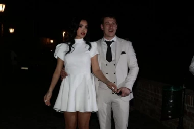 ŠOKIRAĆETE SE KAD ČUJETE KAKO IZGLEDAJU VRELE AKCIJE TANJE SAVIĆ I MUKIJA! Svi zaprepašćeni zbog onoga što joj ponavlja u spavaćoj sobi!