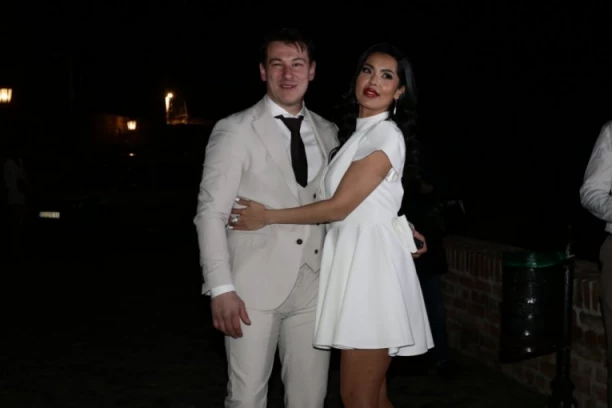 NE ŽELIM DA ČEKAM! Tanja Savić DONELA radikalnu odluku, u sve umešan i njen partner!