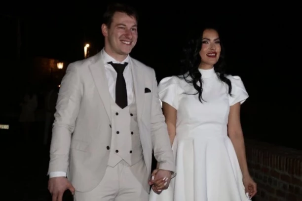 SVE JE SPREMNO ZA VELIKO SLAVLJE! Tanja Savić podelila PRVE FOTOGRAFIJE VAŽNOG DOGAĐAJA, fanovi ne kriju oduševljenje! (GALERIJA)