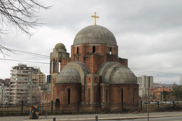 HIBRIDNI RAT I VERSKE MANIPULACIJE NA KOSOVU I METOHIJI: Kako se Saborni hram u Prištini koristi kao instrument političke borbe