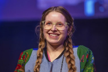 NEĆETE VEROVATI KAKAV SADRŽAJ PLASIRA NA ONLY FANSU: Zvezda "Harija Potera" dominira na sajtu za odrasle, ovako otplaćuje dugove!