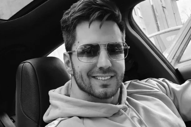 POSLEDNJI SNIMAK NASTRADALOG PEVAČA JEŽI DO KOSTIJU! Ostavljena potresna poruka, ovo je izazvalo suze kod miliona!