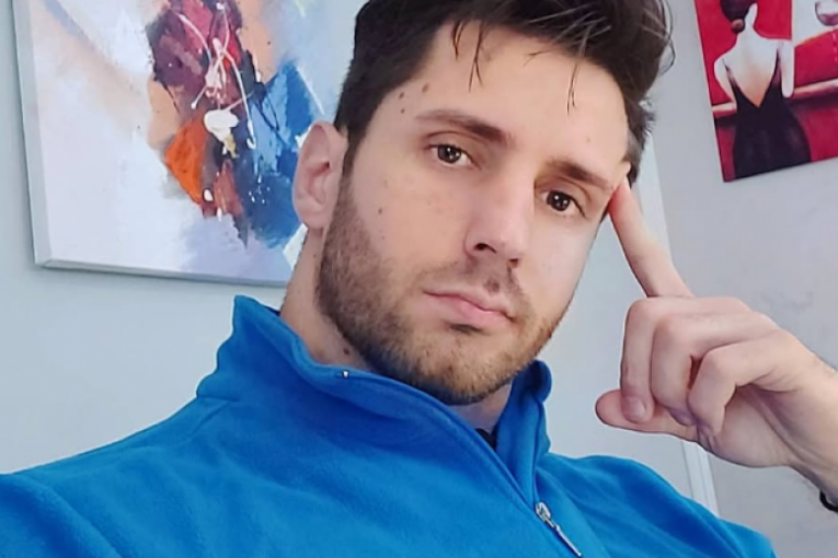 Predrag Bošnjak preminuo