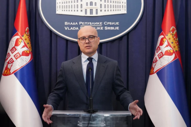 Vučević: Rektoru Đokiću poziv za dijalog otvoren, ne bi trebalo da deli studente!