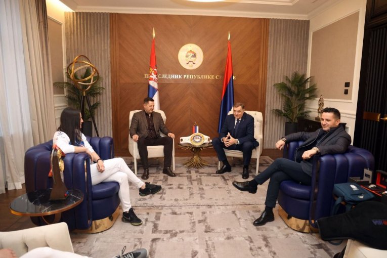 Milorad Dodik u Banjaluci ugostio srpske bokserke
