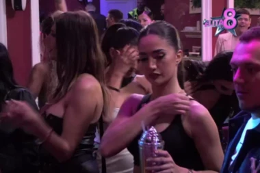 POZLILO ENI ČOLIĆ USRED ŽURKE, OD PLAČA JOJ SE SLOŠILO! U trenutku joj potonule sve lađe, Peja joj svet srušio!