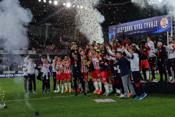 ZVEZDA NASTAVLJA ODBRANU DUPLE KRUNE: Čista "romantika" na Marakani