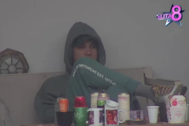 PEJA U LOŠEM ZDRAVSTVENOM STANJU, NAJBLIŽI ZABRINUTI ZA NJEGA: Nije mu dobro, rastaje se sa životom!