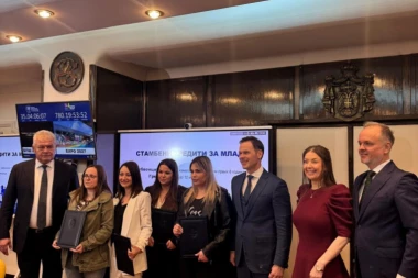 Kompanija "Dunav osiguranje" podržala projekat Vlade Republike Srbije: Gratis polise "Čuvar kuće" za mlade kojima su odobreni subvencionisani stambeni krediti