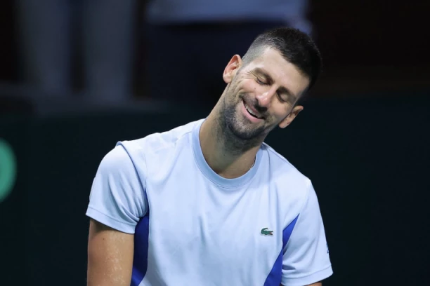 SADA SE SVE ZNA: Evo kada će Novak Đoković izaći na teren protiv Sinera!