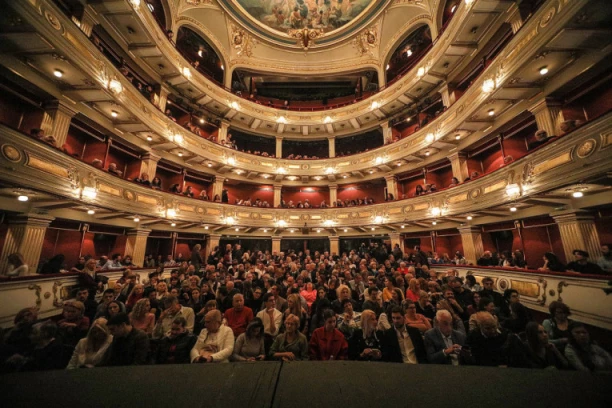 KULTNE PREDSTAVE KOJE SU PREŽIVELE I RASPAD JUGOSLAVIJE! Ovi klasici traju decenijama (VIDEO)