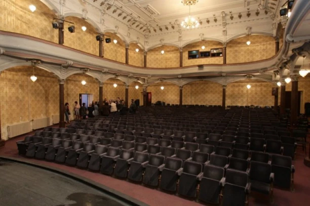 OVAKO SU SE UPOZNALI SINIŠA I LJILJANA PAVIĆ! Sudbina ih je spojila u kritčnom trenutku na OVOM mestu!