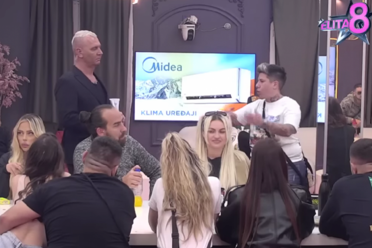 Stefani Grujić i Jovana Tomić Matora