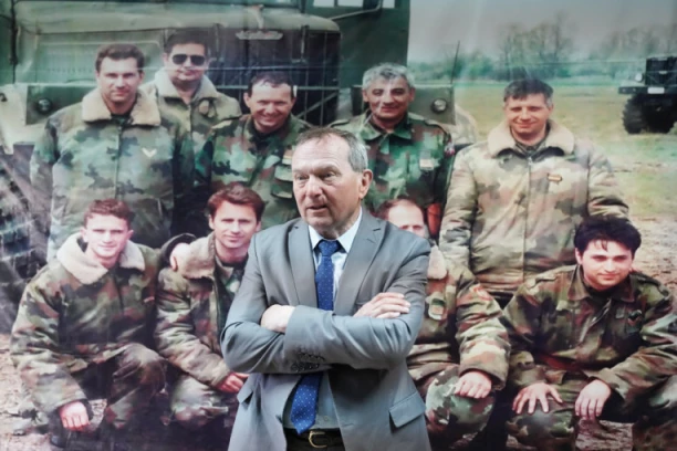 "IZVINITE, NISMO ZNALI DA JE NEVIDLJIV" Evo kako je Zoltan Dani s dve rakete neva oborio moćni F-117 i RAZVEDRIO NEBO NAD SRBIJOM (VIDEO)