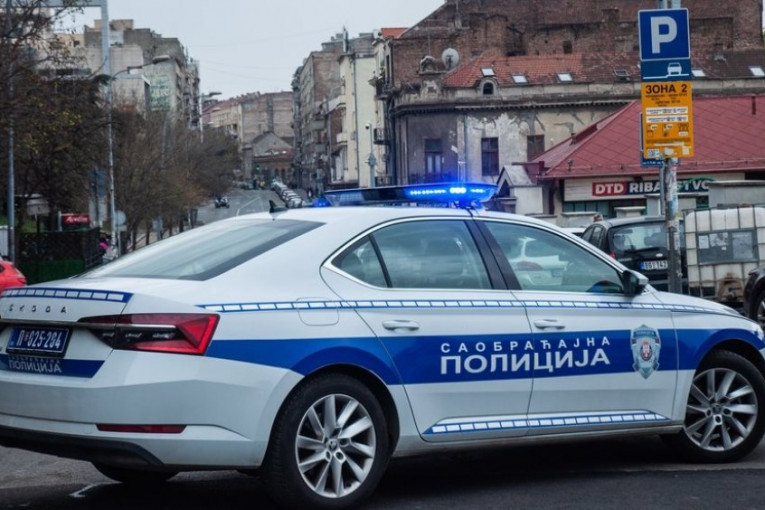 SERIOUS TRAFFIC ACCIDENT IN BELGRADE! Car went off the highway near Lasta!