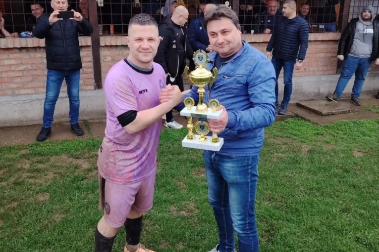 PODRINJE JE ŠAMPION: Slavlje u Lozničkom Polju!