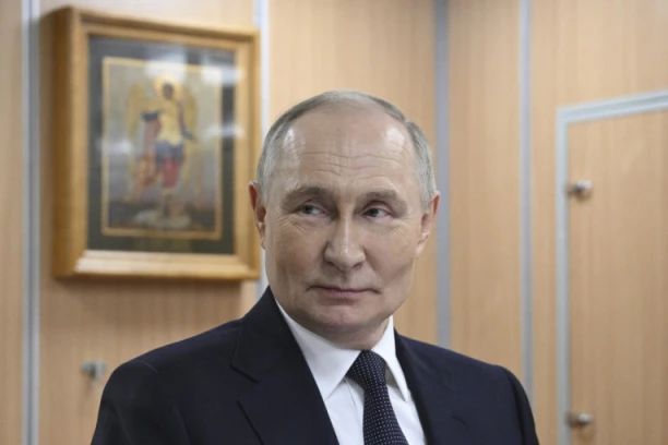 CVETA ŠPIJUNKA RADILA POTPUNO NEVEROVATNE STVARI! One su Putinove "oči i uši" na Balkanu i saznale su NAJČUVANIJE TAJNE!