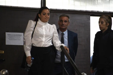 UŽAS: Maradona je preminuo u najgorim mukama - ćerka legendarnog fudbalera nije mogla da sluša svedočenja!