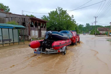 ŠAPCU PRETI POPLAVA, RASTE VODOSTAJ SAVE! Gradski štab u stalnom zasedanju!