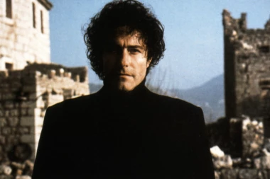 KUMOVAO MU NAJVEĆI SRPSKI PISAC! Strani nudista iz "Lepote poroka" OŽENIO SRPKINJU I PROMENIO VERU!