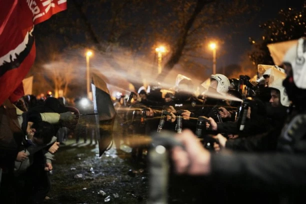 VELIKI PROTESTI U TURSKOJ! Izveli 50.000 ljudi na ulice Ankare, evo šta traže od Erdogana! (VIDEO)