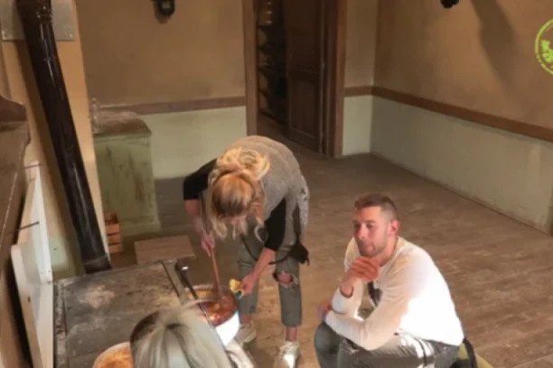 OGNJEN ĆE NAPRAVITI KARAMBOL: Boža i Elena se ne odvajaju, njegov FLERT prešao svaku granicu!